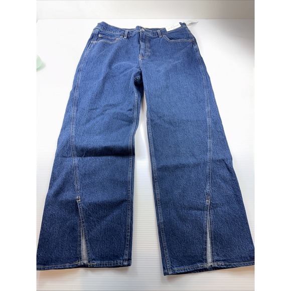 Abercrombie & Fitch Denim - NWT Abercrombie & Fitch The 90s Relaxed High Rise Denim Jeans 33 Short